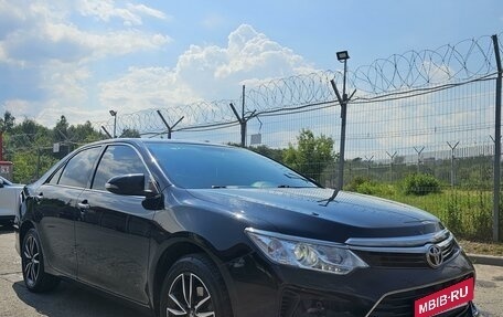 Toyota Camry, 2017 год, 2 850 000 рублей, 3 фотография