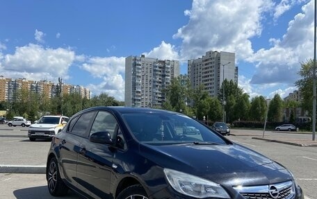 Opel Astra J, 2010 год, 820 000 рублей, 2 фотография