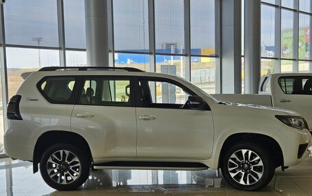 Toyota Land Cruiser Prado 150 рестайлинг 2, 2022 год, 9 500 000 рублей, 4 фотография