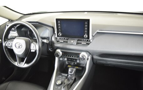 Toyota RAV4, 2019 год, 3 249 000 рублей, 9 фотография