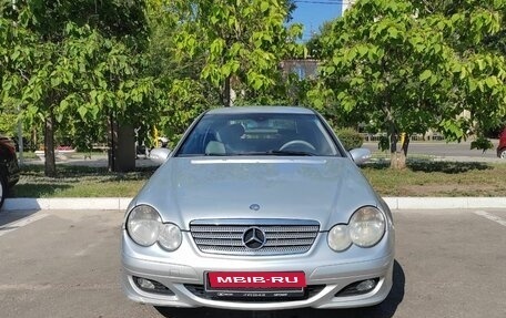 Mercedes-Benz C-Класс, 2005 год, 950 000 рублей, 4 фотография