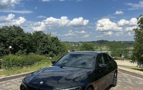 BMW 3 серия, 2020 год, 3 700 000 рублей, 3 фотография