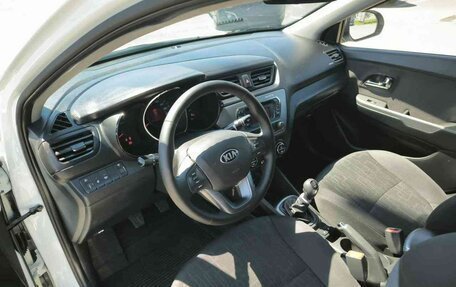 KIA Rio III рестайлинг, 2013 год, 989 000 рублей, 10 фотография