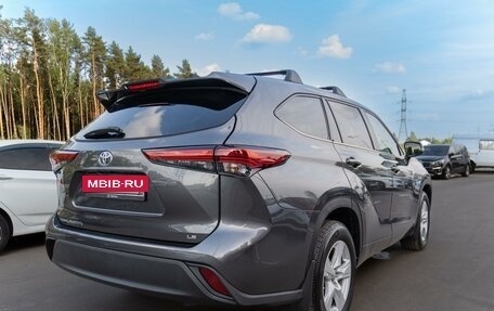 Toyota Highlander, 2022 год, 5 500 000 рублей, 9 фотография