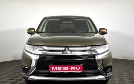 Mitsubishi Outlander III рестайлинг 3, 2016 год, 1 635 000 рублей, 2 фотография