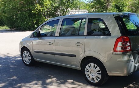 Opel Zafira B, 2011 год, 860 000 рублей, 9 фотография