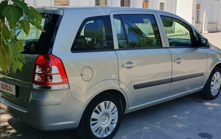 Opel Zafira B, 2011 год, 860 000 рублей, 5 фотография