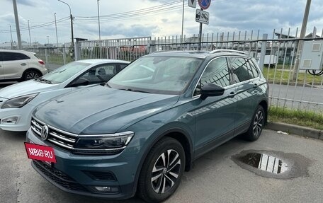 Volkswagen Tiguan II, 2019 год, 2 779 000 рублей, 2 фотография