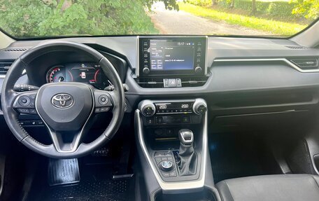Toyota RAV4, 2020 год, 4 000 000 рублей, 9 фотография