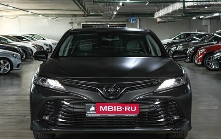 Toyota Camry, 2020 год, 3 800 000 рублей, 2 фотография