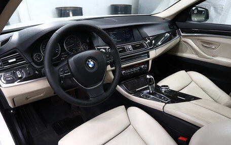 BMW 5 серия, 2011 год, 1 950 000 рублей, 14 фотография