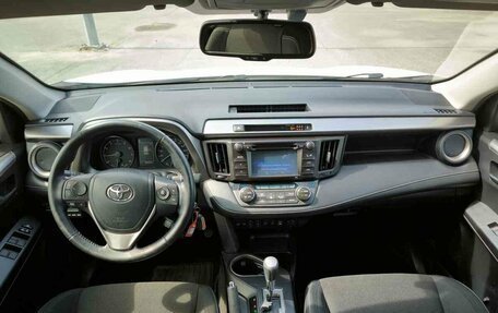 Toyota RAV4, 2016 год, 2 864 995 рублей, 18 фотография