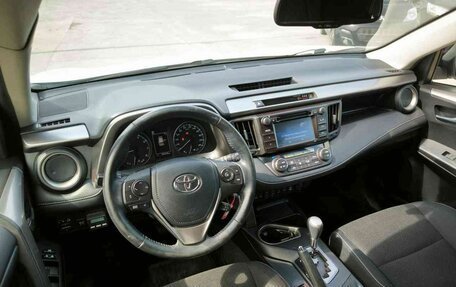 Toyota RAV4, 2016 год, 2 864 995 рублей, 19 фотография