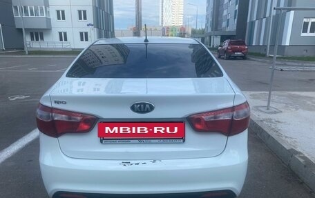 KIA Rio III рестайлинг, 2014 год, 830 000 рублей, 3 фотография