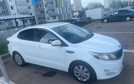 KIA Rio III рестайлинг, 2014 год, 830 000 рублей, 10 фотография