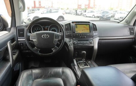 Toyota Land Cruiser 200, 2011 год, 3 249 000 рублей, 6 фотография