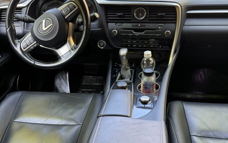 Lexus RX IV рестайлинг, 2017 год, 4 530 000 рублей, 3 фотография