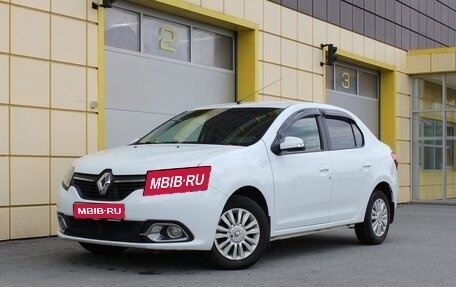 Renault Logan II, 2018 год, 985 000 рублей, 1 фотография