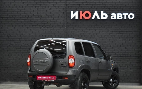 Chevrolet Niva I рестайлинг, 2010 год, 400 000 рублей, 6 фотография