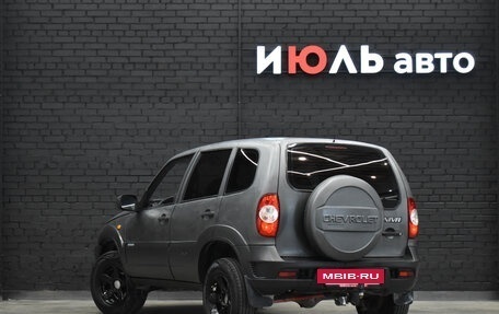 Chevrolet Niva I рестайлинг, 2010 год, 400 000 рублей, 4 фотография