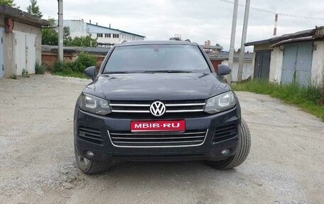 Volkswagen Touareg III, 2011 год, 1 730 000 рублей, 1 фотография