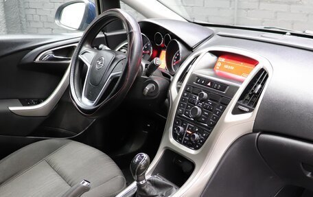 Opel Astra J, 2011 год, 860 000 рублей, 13 фотография