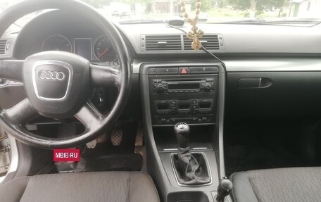 Audi A4, 2005 год, 600 000 рублей, 10 фотография