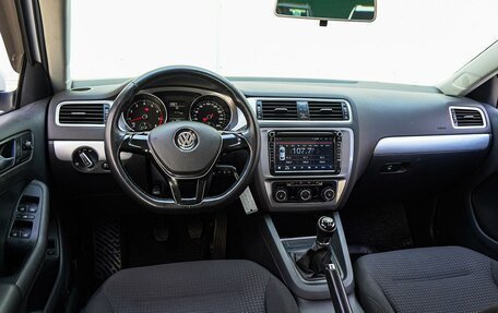 Volkswagen Jetta VI, 2018 год, 1 370 000 рублей, 6 фотография