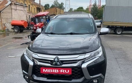 Mitsubishi Pajero Sport III рестайлинг, 2017 год, 3 100 000 рублей, 3 фотография