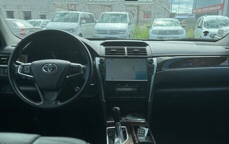 Toyota Camry, 2017 год, 2 050 000 рублей, 9 фотография