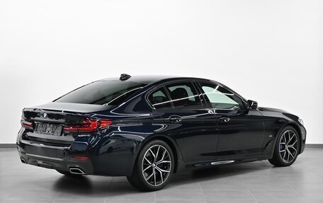 BMW 5 серия, 2021 год, 6 195 000 рублей, 2 фотография