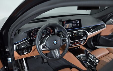 BMW 5 серия, 2021 год, 6 195 000 рублей, 17 фотография