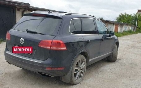 Volkswagen Touareg III, 2011 год, 1 730 000 рублей, 3 фотография