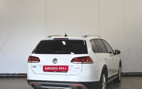 Volkswagen Golf VII, 2017 год, 1 690 000 рублей, 2 фотография