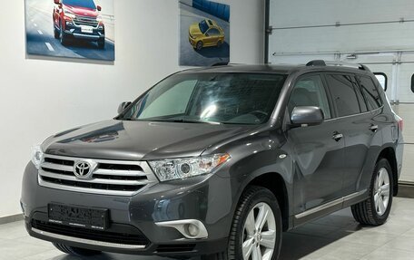 Toyota Highlander III, 2011 год, 2 099 900 рублей, 2 фотография