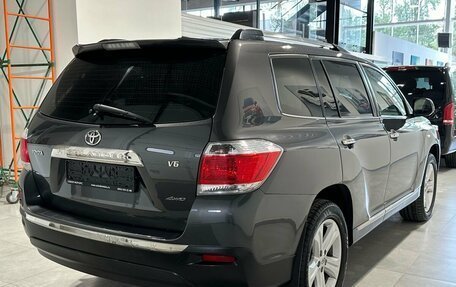 Toyota Highlander III, 2011 год, 2 099 900 рублей, 4 фотография