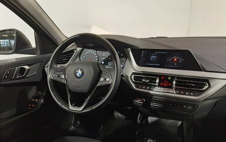 BMW 1 серия, 2020 год, 2 650 000 рублей, 21 фотография