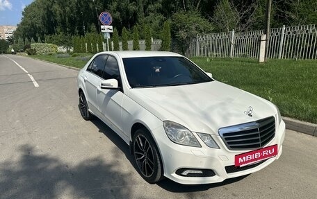 Mercedes-Benz E-Класс, 2009 год, 1 850 000 рублей, 3 фотография