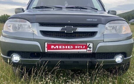 Chevrolet Niva I рестайлинг, 2009 год, 499 000 рублей, 3 фотография