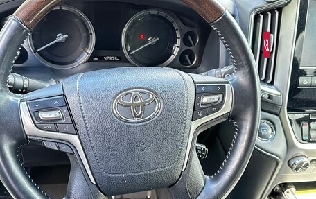 Toyota Land Cruiser 200, 2020 год, 10 650 000 рублей, 9 фотография