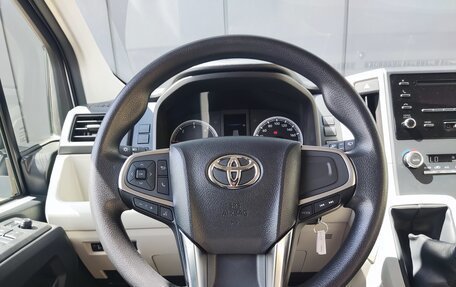 Toyota HiAce H300, 2021 год, 6 500 000 рублей, 10 фотография