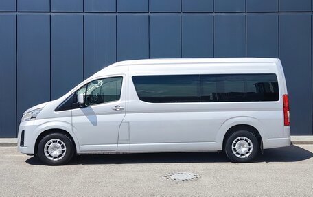 Toyota HiAce H300, 2021 год, 6 500 000 рублей, 8 фотография