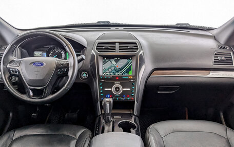 Ford Explorer VI, 2019 год, 3 850 000 рублей, 14 фотография