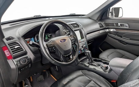 Ford Explorer VI, 2019 год, 3 850 000 рублей, 16 фотография