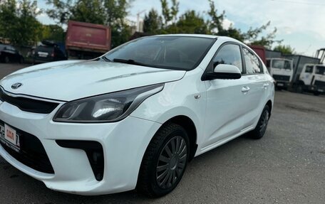 KIA Rio IV, 2017 год, 860 000 рублей, 4 фотография