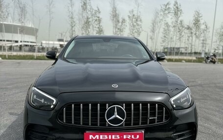 Mercedes-Benz E-Класс, 2021 год, 4 400 000 рублей, 1 фотография
