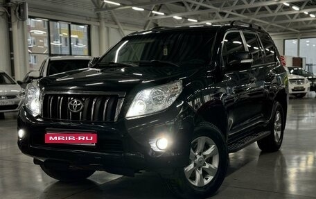 Toyota Land Cruiser Prado 150 рестайлинг 2, 2013 год, 2 999 000 рублей, 1 фотография