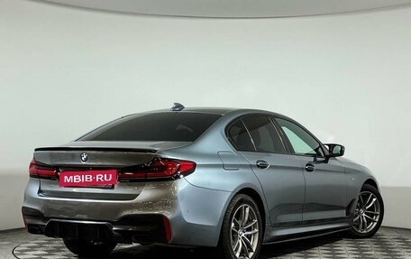 BMW 5 серия, 2018 год, 3 997 000 рублей, 2 фотография