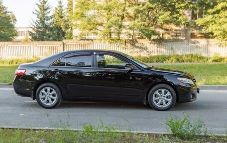 Toyota Camry, 2011 год, 1 930 000 рублей, 4 фотография