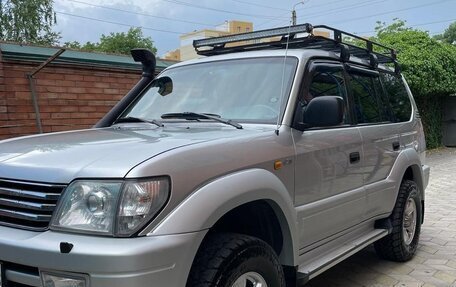 Toyota Land Cruiser Prado 90 рестайлинг, 2002 год, 1 900 000 рублей, 1 фотография